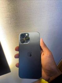 ايفون 13برو ماكس جهاز مكفول وتر. بروف بطارية 85ذاكره 256 سعر 450 تواصل...