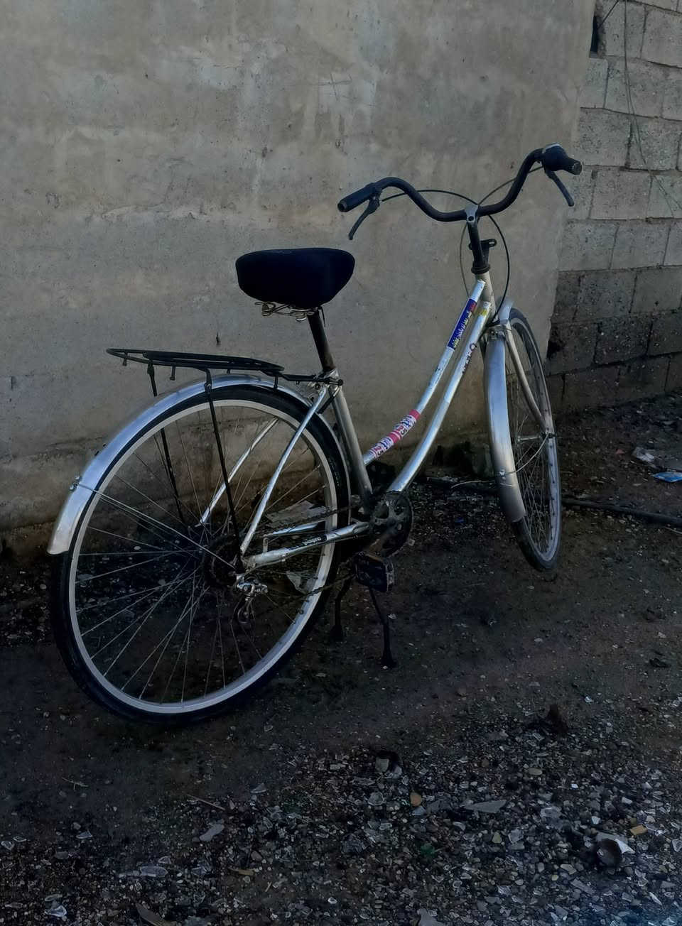 سلام عليكم باسكل للبيع حجم 27 كامل بداله تايرات انضاف مابي نقص سعره مناسب مكاني بعقوبة شراي  راسلني خاص ودلل أو اتصل ***********
