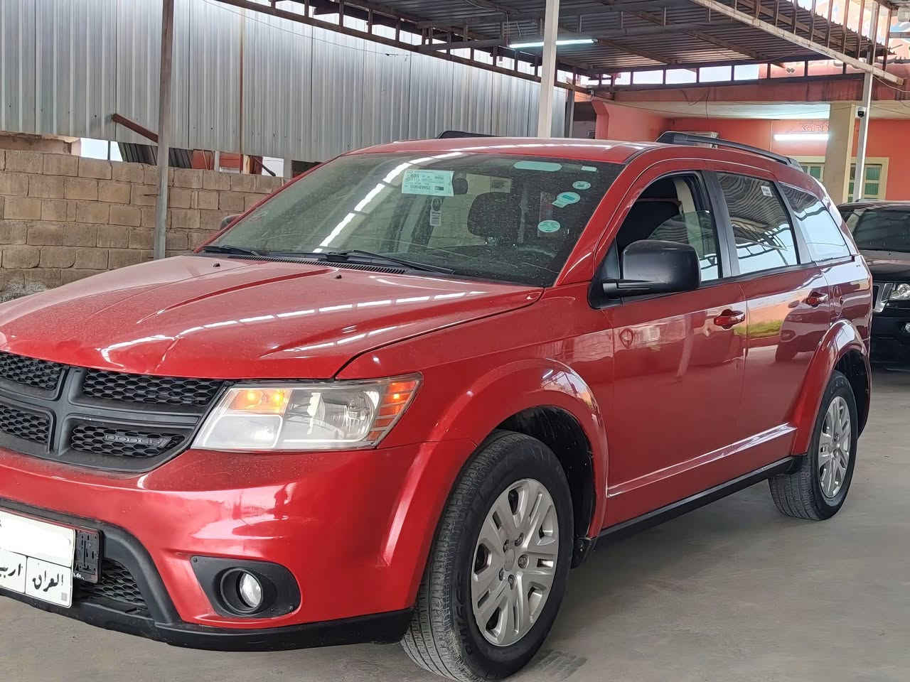 سلام عليكم سيارة دوج جورني موديل 2018 مكينه V4 
 ماشي 99- مكينه مامفتوح نص جاملغ الامامي وجاملغ الخلفي بدون دواخل مراوسه حسب القناعة
عنوان طريق أربيل موصل ناحية برطلة
***********//***********
السعر 130 $$ وبي مجال
