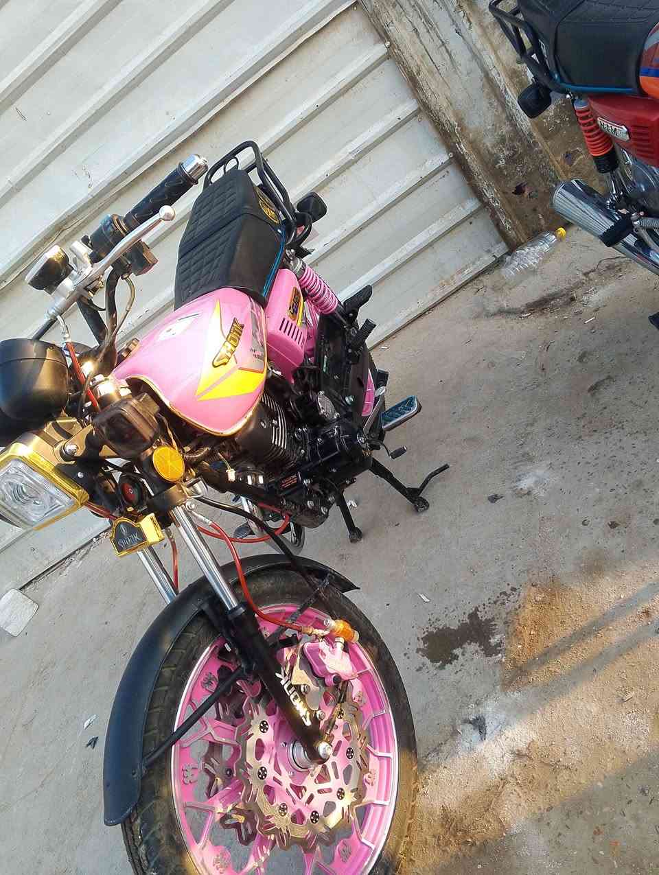 السلام وعليكم سيفان موديل 26 اوراق استنساخ الدراجه جديده مصار شهر من طلعت من الوكيل مكفوله 
925 وبيها مجال للشراي مكاني بابل مركز مدينه


**إذا كنت صاحب هذا الإعلان وتريد حذفه لأي سبب، رجاءا أرسل رسالة إلى الدعم الفني**