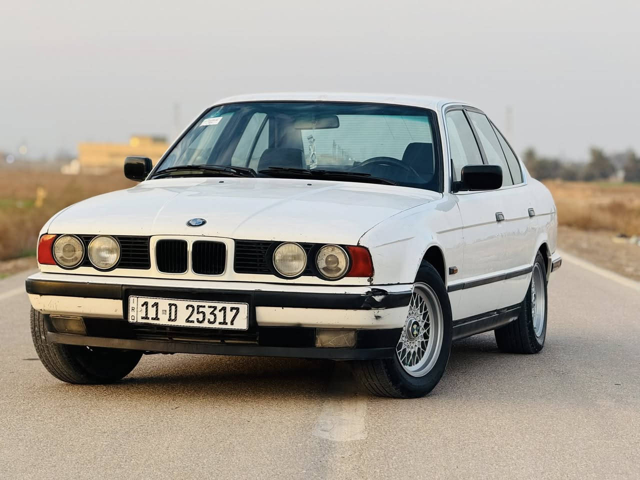 سلام عليكم للبيع بي ام 1990 مكفوله عده البنيد صبغ فقط الباقي كلا جديد سونار موجود السيارا جديده بمعنه الكلمه مابيها اي نقص رقم بغداد الجديد بسمي كير محرك صدر تخم تاير داخلها جديد 525 بلاد السعر 57 وبيها مجال مكان بغداد لاستفسار ***********
