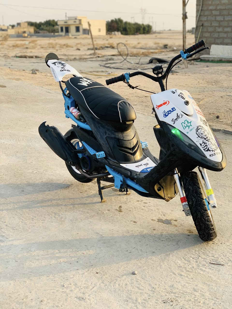 سلام عليكم دراجه ماكس كفاله من كلشي وقراض كامله وكلشي شقاله وين ما يعجبك افحص دراجه نضيفه كلش مكينه بلاد ما مفتوحه.شلعه ومعدل /مكاني بصره زبير/ سعر ٧٥٠ وبيه مجال مو شراي لايتعنه تواصل/***********/
