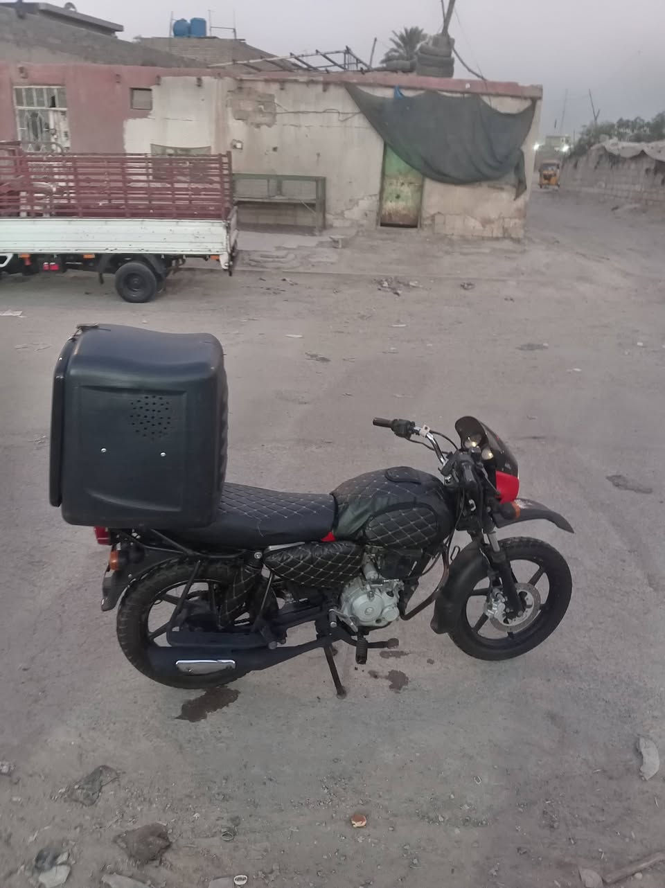 سلام عليكم شباب دراجه بوكسر مديد 23 جبلي دراجة خير من الله وصوت لمحرك يخبل سلف هندر بكل وكت دراجة تخبل بيه تاير باكستاني جبلي امامي خلفي جديد جيب فيتر وفحص سعر 900وبيهة مجال واتساب *********** ورصيد عنواني بغداد مدينة خاص لحد يدخل
