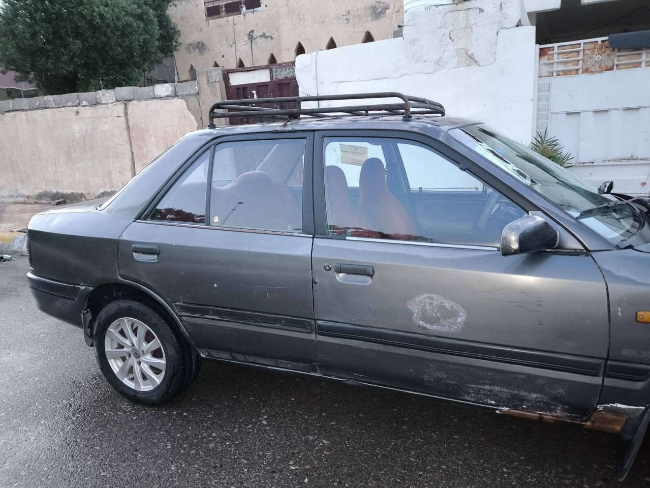 مازدا للبيع 323السعر 30 وبي مجال رقم صاحب السياره ***********
