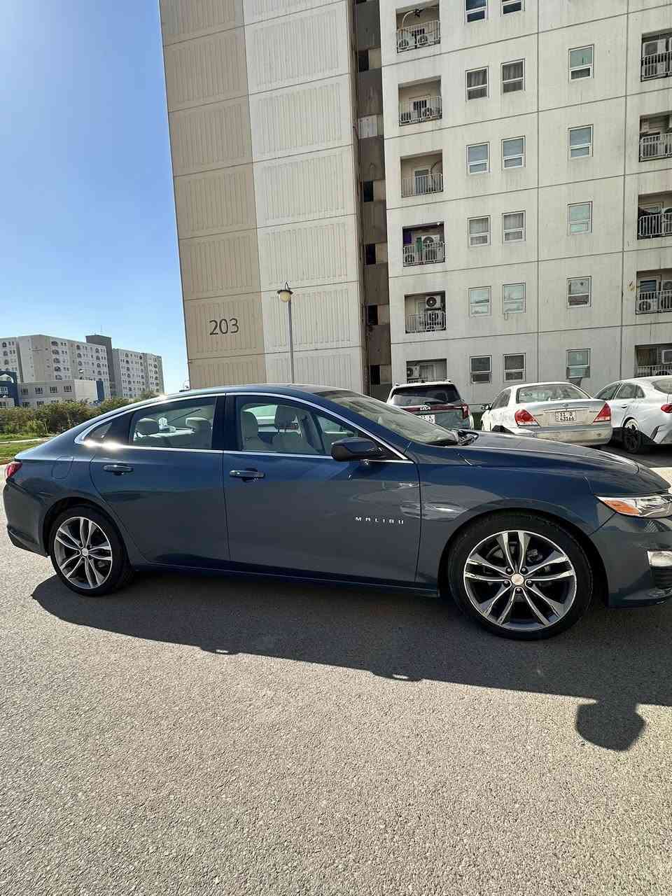 سلام عليكم ماليبو 2024
حادثها موضح بصورة 
السياره LT 2 فول مواصفات 
داخل ابيض كما موضح بالصور
السعر 130 وبيها مجال 
للبيع او المراوس
***********
