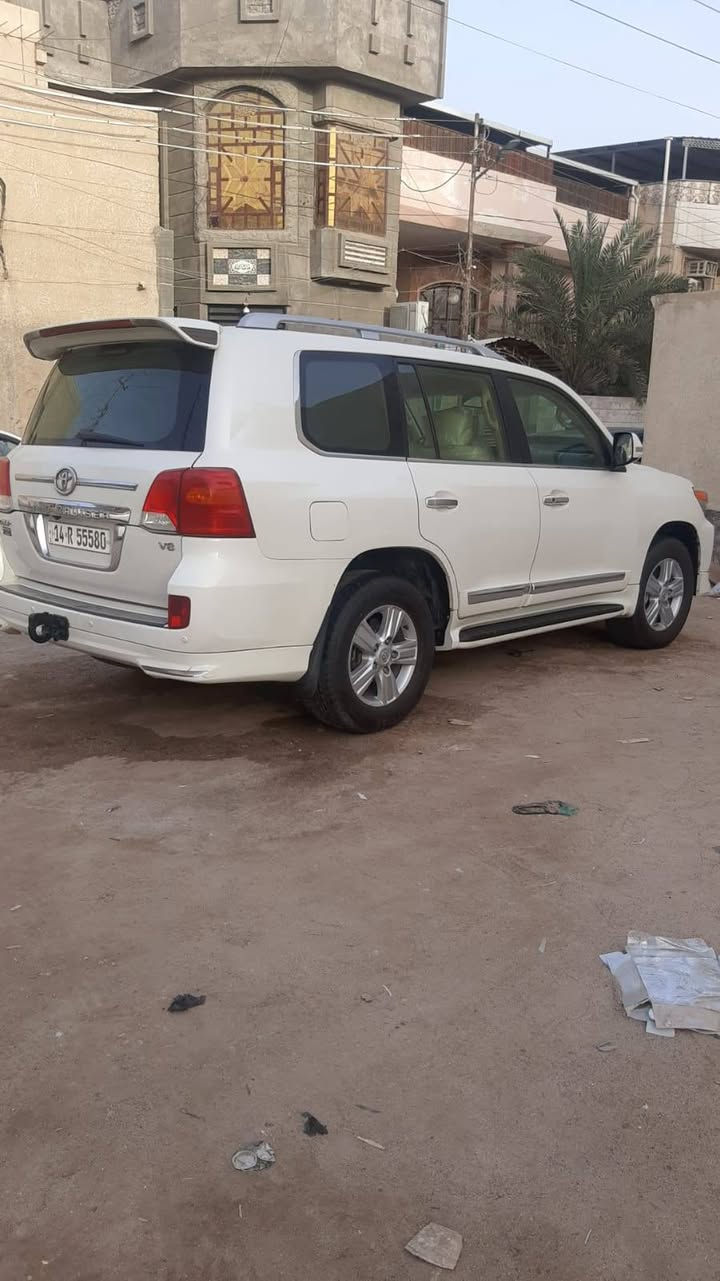 مكلف بل نشر  سلام عليكم للبيع لاندكروز موديل 13بيها بارد بل باب وجاملغ سياره حلو ونضيفه سعرها 360 مكان البصرن ***********
