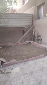 دار للايجار • الغدير محلة ٧٠٤ • حديقة صغيرة