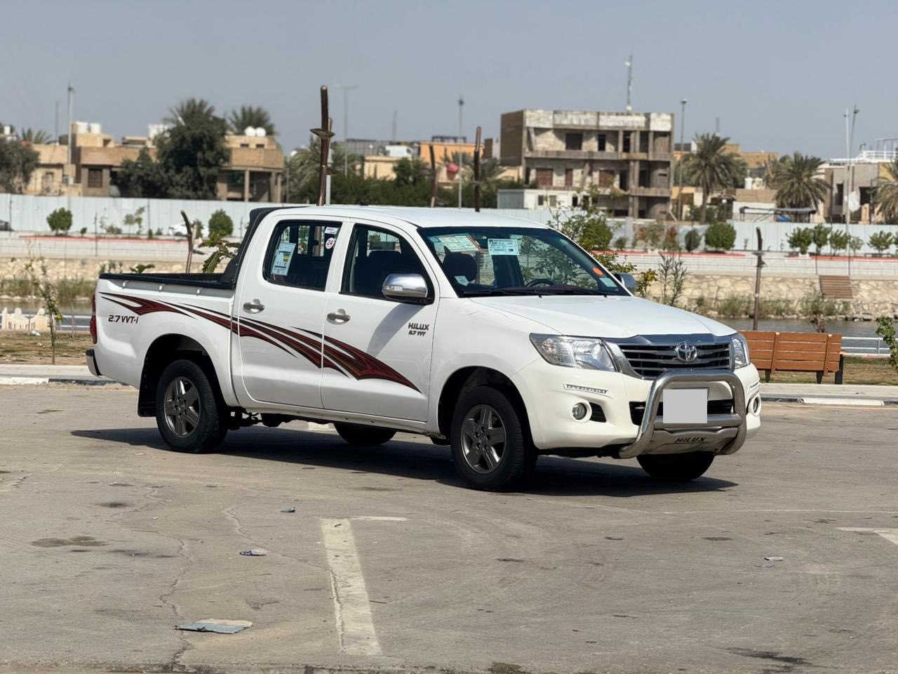 السلام عليكم 
رمضان كريم🌙
تويوتا هايلوكس  الساير كويتي شاصي19 اوتماتيك السياره جاهزه من كلشي بالكارتون سياره مامتعوبه ع ايدي رقم باسمي محرك كير مكفولات السياره جاهزه ع اخر حبايه مابيه اي نقص بيه صبغ ربع الباب الامامي لتواصل *********** سعر 213
