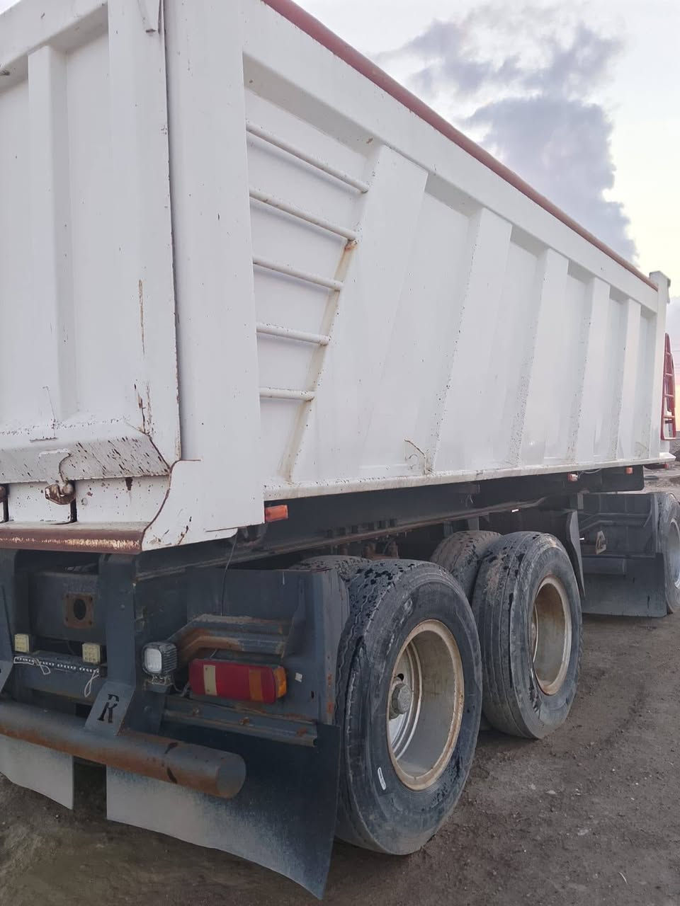 سلام عليكم مقطوره لبيع شاصي ١٦ دناكير ١٦ ألماني مكان بصره رقم تلفون ***********
