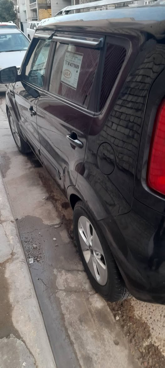 كيا صول
مديل 2013 
محرك ٢٠٠٠ دوش
بيه ٤ قطع صبغ سياره نضيفه 
السعر 90 ورقه 
المكان بغداد الدورة سياره فوك بدون بصمه 
***********

***********
