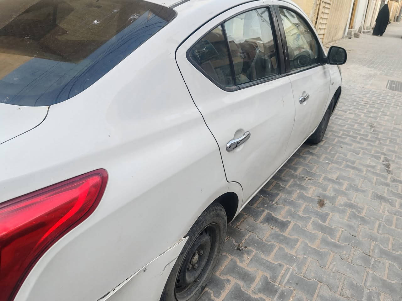 نيسان سني موديل 2019 ناشبه 93 الف محرك كير تبريد مكفول بيها ظربه بلباب السايق تكحيل بل جاملغ السعر المطلوب 100 ورقة وبيها مجال ***********واتس فقط
