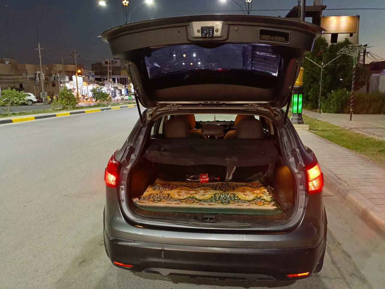 بيع او مراوس
نيسان 2017
بدون ضربة 
حدادية وبطارية جديدة ومكفولة
السيارة كلين ونظيفة كما موضح بالسونار
رقم كربلاء الانكليزي الجديد
السنوية باسمي لغاية ٢٠٢٩ 
تحويل مباشر  
ماشية ١٥٠ الف
فور ويل مواصفات SL Awd‏
٢٠٠٠محرك  
تشغيل بصمة
فتحة سلايد 
كشنات جلد ومغلفة بدوشمة رياضية ايضا
تدفئة كشنات 
تحكم الكشنات كهربائي
تبريد ثلج قطعتين
لايتات زينون
انظمة قيادة
ه كامرات بدرجة 360 درجة
 بصمة ابواب
تحكم ستيرن
رادار امامي خلفي
نقطة عمياء
تحديد مسار
مانع انزلاق 
شاشة اصلية مع بلوتوث واواكس
نظام Gps
كير نظامين 
سبير مع ملحقاته
تخم تاير ويل  19
دفع رباعي
للتواصل على الرقم *********** يوجد واتساب
