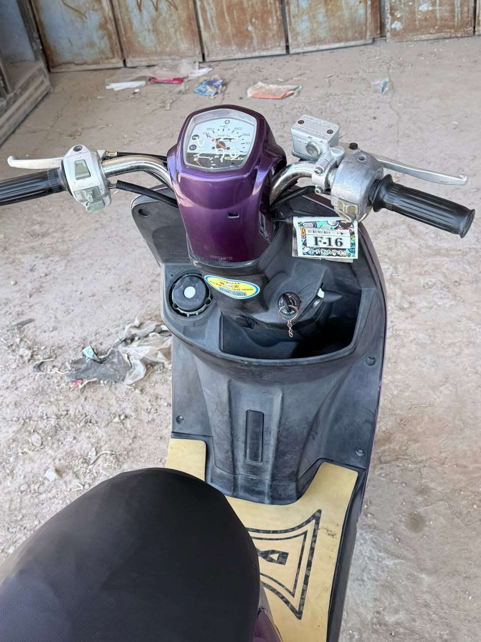 دراجه بواليس البيع دراجه جديده بلاديه كفرات بلاديه دراجه كله مختمه صاراله شهر من رمبه مكينه برغي ما مجوس بيه  كربايات كله شغاله سلف هندر شغال قفل جنطه لايت عالي ناصي دبلات جدد تيرات جلاتين جديد د، اجه وين عجبك طلع  بيه مسعجل البيع سعره 650 مكاني شاميه مكلف بل نشر شراي يتصل ***********
