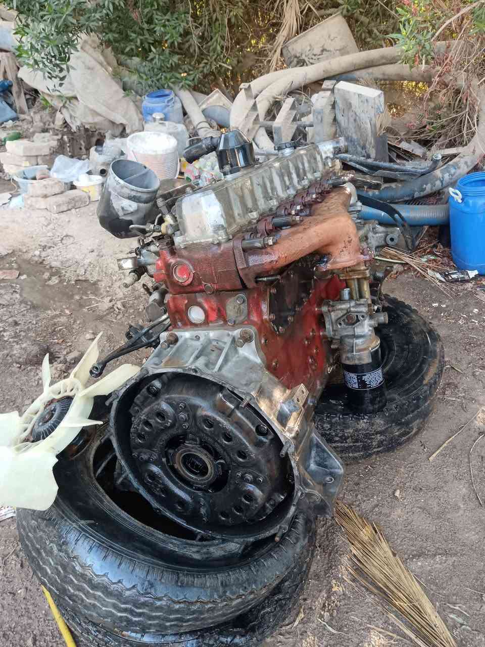 السلام عليكم محرك هينو طيره ٧٠ للبيع مفتر بي يطغ خانه وحده للاستفسار الاتصال على الرقم ***********
