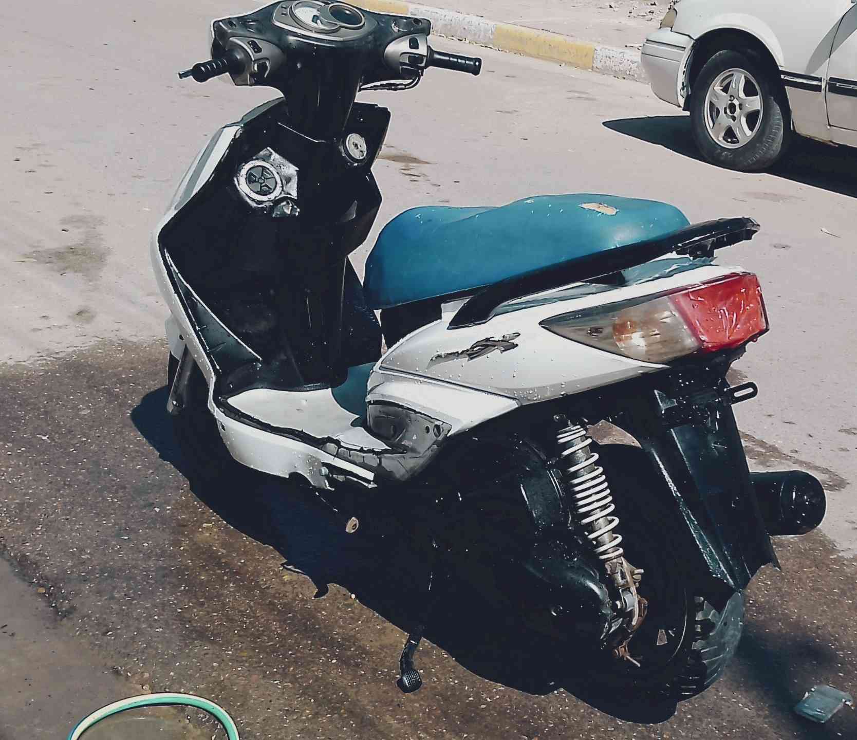 سلام عليكم سكنس فحل نوزل خطين طلاعت للبيع دراجة مال رمبة وعلي مكينتهة ممطخوخة على البلاد كفرات مختمة تجي تنكر وتطلع اشاير عالي ناصي دبل اشارة كلهن شغلات بس ال دشبول طفة عندي دبلات ال خلفية جدد تجي وشوف بعينك تاخذهة من الباب وكفتتك بطريق مكينة مفتوحة ترجع دراجة مكاني بغداد الحسينية مال راشدية رقم *********** السعر 750 بي وتساب

