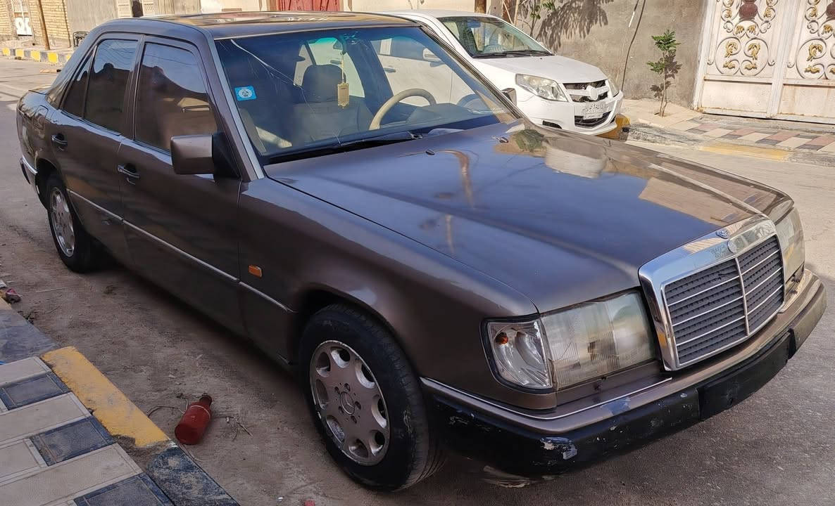 السلام عليكم حبايب كلبي
مارسدس دب موديل 1987 رقم بغداد بيه قاصرين
ملاحظه ابيع كوم حديد 
مكفوله من الكص كير ومحرك 2،500 مال بطه ياباني 
تبريد شغال 
للبيع فقط السعر 35 ورقه وبيه مجال بسيط 
العنوان ذي قار / سوق الشيوخ للاتصال ***********
