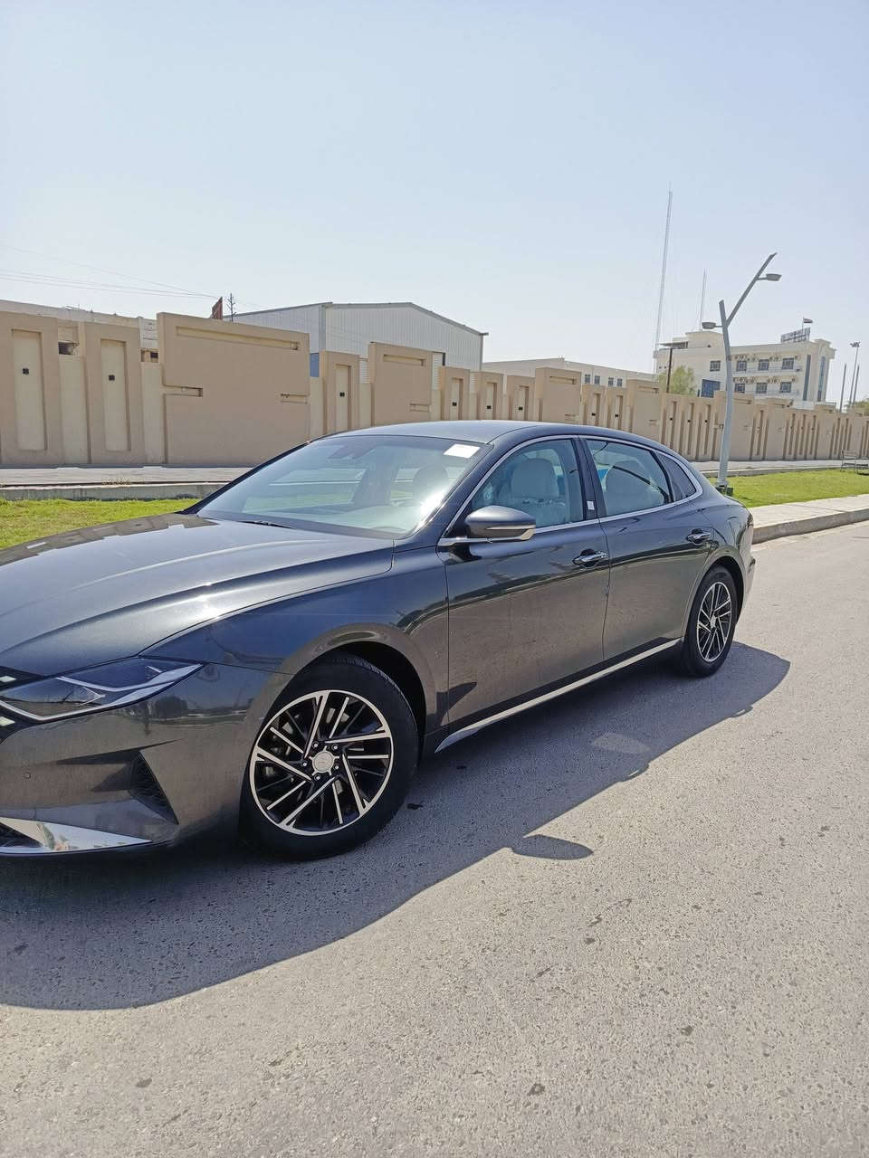 هيونداي ازيرا كراند 
موديل 2022
فول 
داخل ملكي 
ماشيه 39000 كم
مكفوله 
رقم بغداد
بانزين
السعر 220
***********
