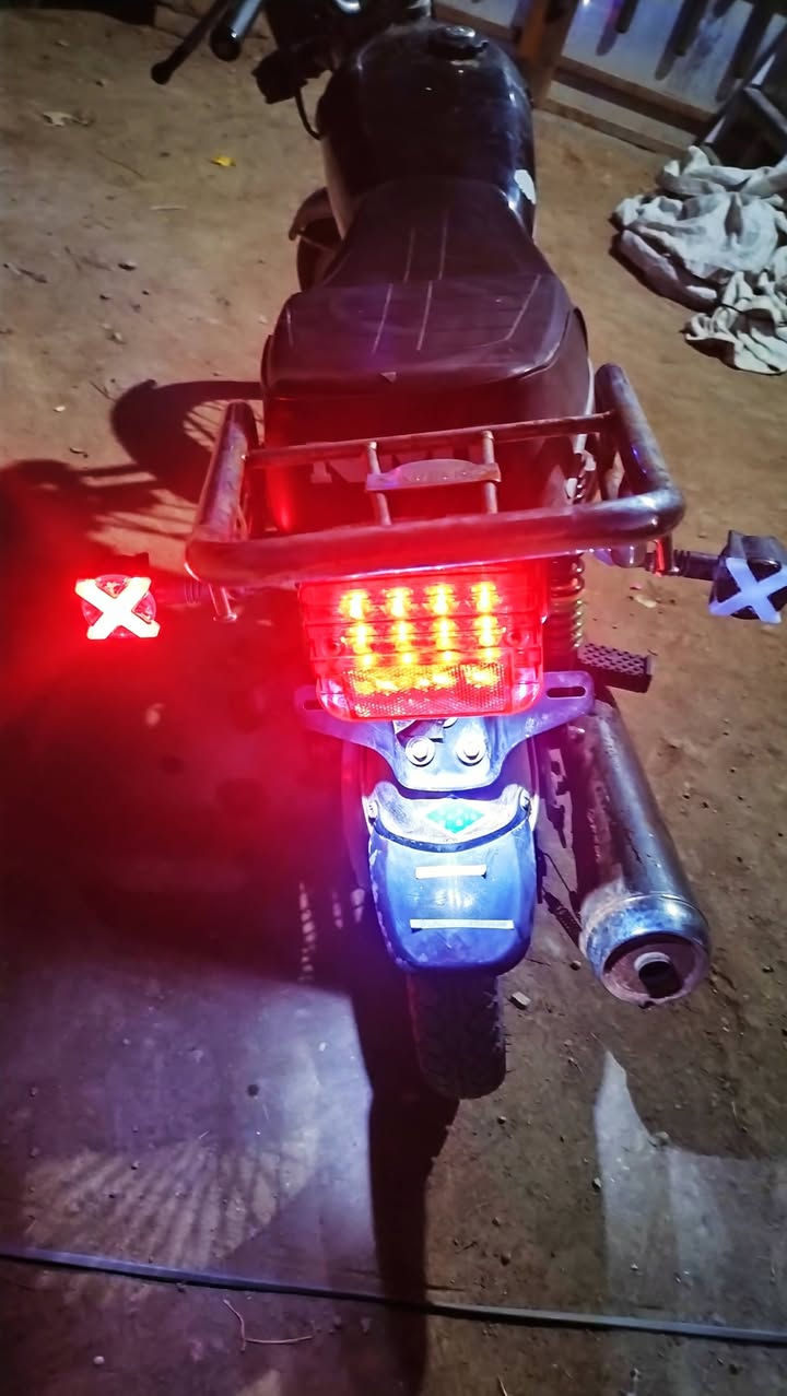 للبيع دراجه اربعه گير نامه موديل 2015 تعمير 
*كهربائيات كامله وشغاله عداد لايتات بگ لايت اشارات وبيها تحويره مال دبل اشاره.
*المكينه خير من الله شلعه فول بس مجفته مره وحده
*الدراجه كلك بدون اوراق بدون اوراق واكفلها من السرقه والعشاير 

السعر المطلوب 350 وبيها مجال..

الشراي يتواصل عل رقم *********** متواجد اتصال+واتساب
