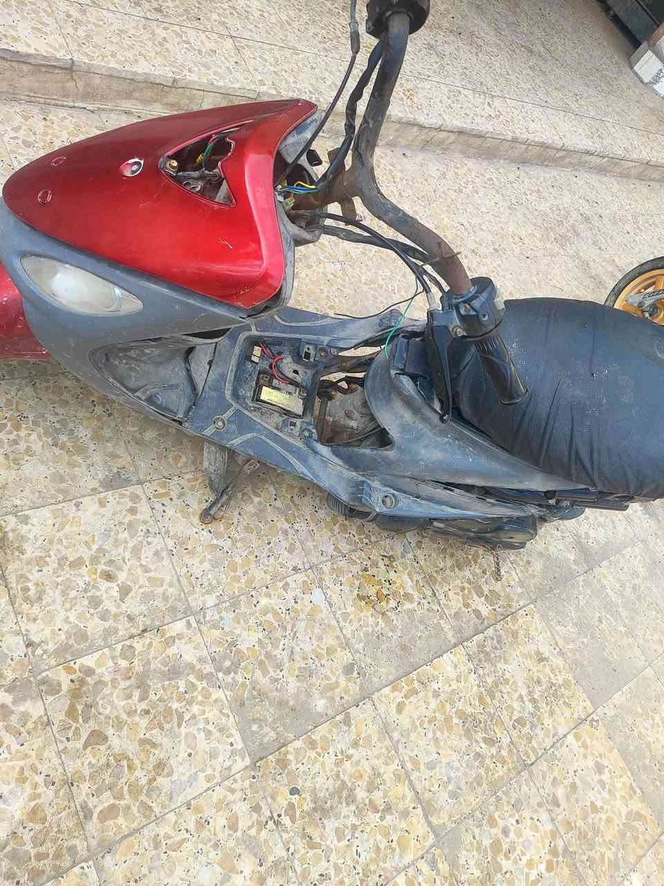 ماكس قجمه الدراجه بيها نقوصات
الدراجه كهربائياتها طافيه يعني حربيه بس تشتغل دكه هندر محركها نظيف شلعتها معدلها يخبلن شراي انطيني سعرك رقمي *********** مكاني بصره مطيحه
