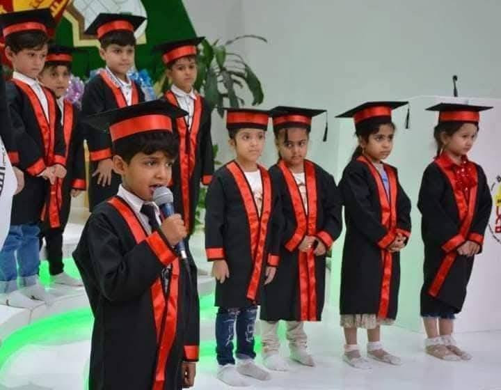 مع اقتراب موسم التخرج و  النجاحات
نوفر لكم  زي التخرج👩🏻‍🎓
(روضة + ابتدائي)
لتتميزوا في يومكم ⚡⚡
يمكنكم إقتناء أفضل زي تخرج👩‍🎓
طلب زي تخرج كامل بتصميم خاص personnalisé 🎓
وفقكم الله و سدد خطاكم
توصيل متوفر 
للحجز والاستفسار مراسلة الصفحة 
او واتساب على الرقم *********** 📱

#خريجون #تخرج #tenue_de_soutenance_personnalisée
