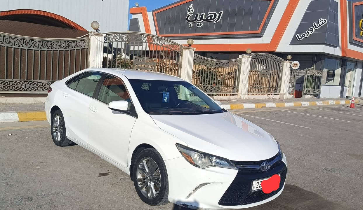 السلام عليكم
كامري موديل 2015
بيع فقط
مواصفات SE 
داخل اسود
تحكمات ستيرن 
منظومة تبريد سليمه 100٪ 
ادامه كامله لمنظومة الأحتراق 
منظومه زنون جديده واصلي
تخم تاير جديد
بيها باب عكس السائق الامامي مبدل نفس الون فقط
ايرباكات سليمة وضع شركة
كير محرك بشرط 
ماشيه 173 ميل
السياره رقم اربيل بسمي تحويل مباشر تنتهي 2027

السعر 168 وبيها مجال بسيط
مكان السيارة في الفلوجة 
***********

@الجميع
