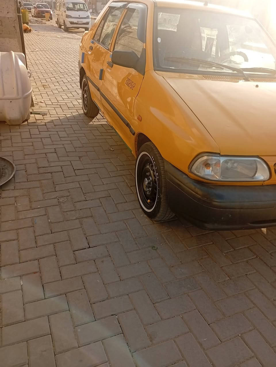 السلام عليكم سايبه مديل 18 رقمه بصره مكينه كير تبريد حداديه تخم تاير لايت زنون السياره تحويل ابيع الهيئة والقرامات على المشتري السنويه منتهيه السياره حله من الصور السعر 25 بس تصال فقط *********** البصره حي الحسين اولاين
