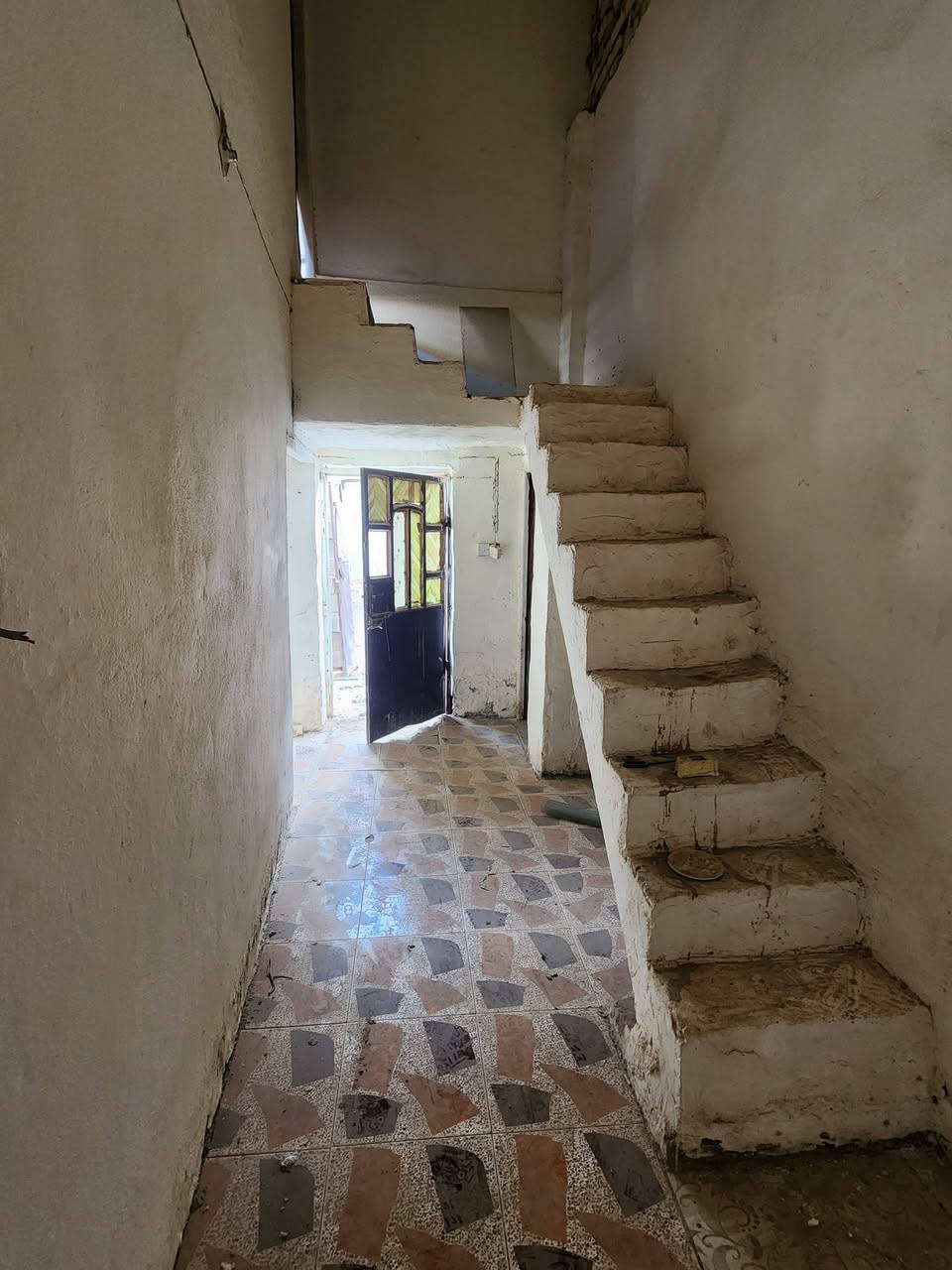 ,بيت للبيع  سعر ب ٧ونص
 مساحه ٧٠متر  سند 25 مداور بأسم المشتري  مشموله بالتطويب 
العنوان البو جاسم خلف الحضاره شارع ابو وائل 
الاستفسار أتصل  ***********+*********** واتساب او مراسلة الصفحة ***********
