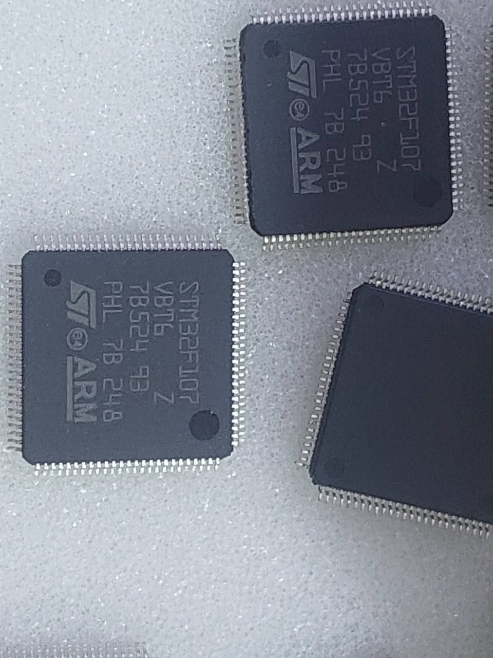 هذه مجموعة من الدوائر المتكاملة (Integrated Circuits) وهي عبارة عن متحكمات دقيقة.النوع: هذه الشرائح هي متحكمات دقيقة من عائلة STM32، تحديداً موديل STM32F407VET6.المواصفات: تعمل هذه المتحكمات بنواة ARM Cortex-M4، وتأتي في حزمة LQFP100 (100 دبوس).الاستخدام: تُستخدم هذه الشرائح في تطبيقات الأنظمة المدمجة (Embedded Systems) المختلفة.المميزات: تتميز باستهلاك طاقة منخفض للغاية وتعمل بجهد إمداد يتراوح بين 1.71 فولت إلى 3.6 فولت


**إذا كنت صاحب هذا الإعلان وتريد حذفه لأي سبب، رجاءا أرسل رسالة إلى الدعم الفني**