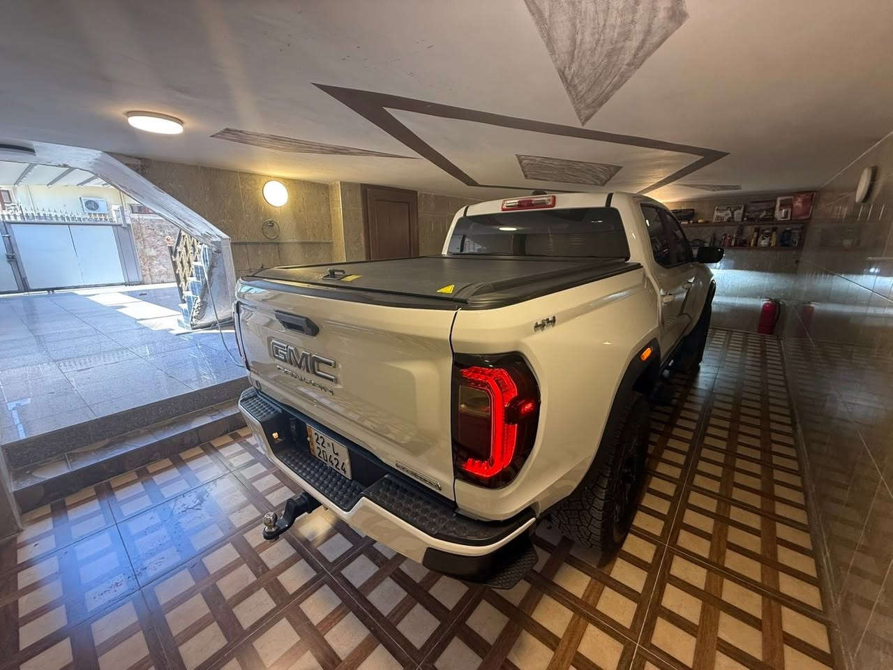 GMC CANYON
موديل 2023 
ماشية 68000km
محرك:2700تيربو 
مواصفات كانيون فئة Elevation
الداخل اسود كشنات لونين 
1-مواصفات :كار بلي شاشة جبيرة
2-تحكمات استيرن
3-رادار امامي
4تحديد مسار 
5-حساسات خلفية 
6-نظام تعليق
3-7 انظمة قيادة  2ويل و4 ويل واوتو 
8-شحن USB منفذ عدد4
9-قطعتين تبريد
10-مازدات LED
11-تشغيل عن بعد
12-اوتو هولد
وباقي المواصفات المعروفة
قطعة واحد فقط
السعر 30000$
الأستفسار:***********
