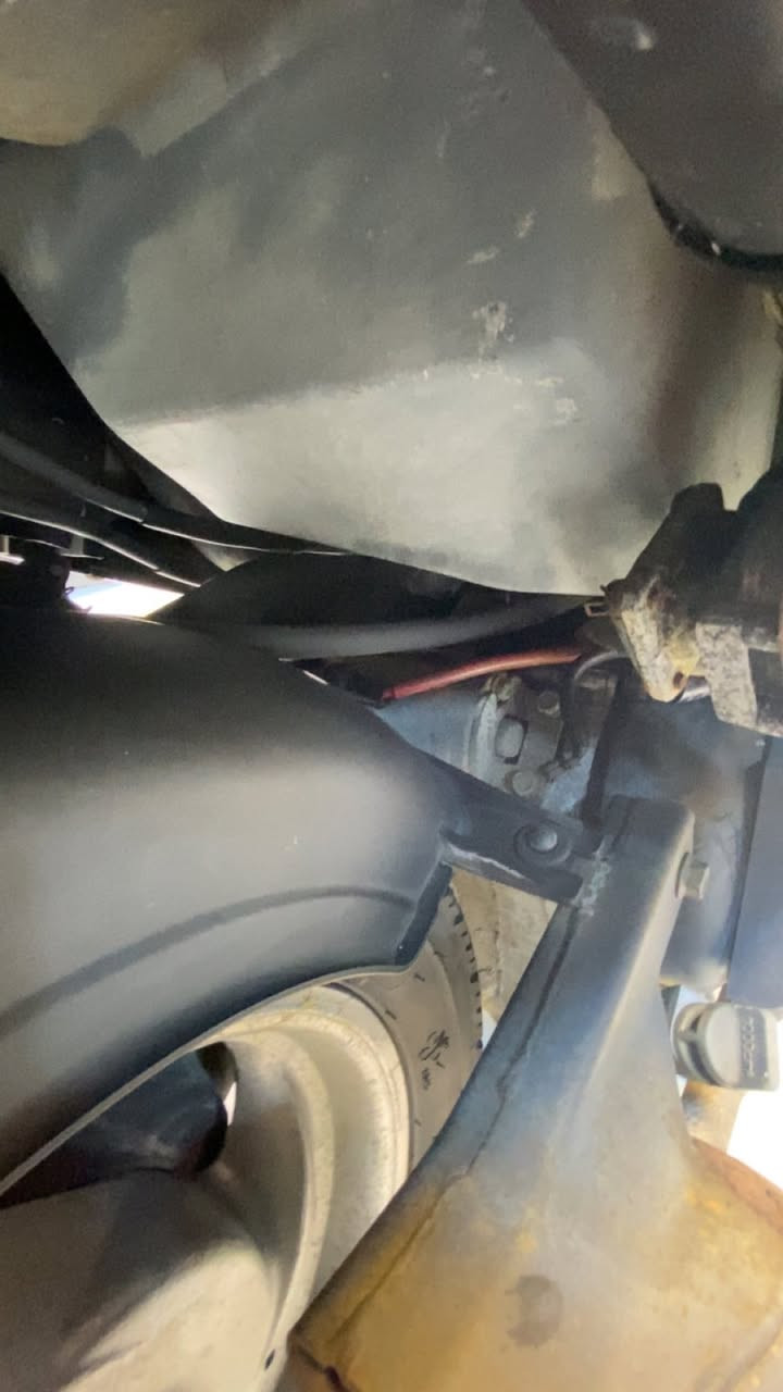 السلام عليكم بريز للبيع الدراجه مابيه أي نقص صارله شهر من نازله من الرمبه الدراجه ممفتوح برغي منه  عنوان الاعضميه  السعر 850 وبيه مجال بصيط الستفسار ***********
