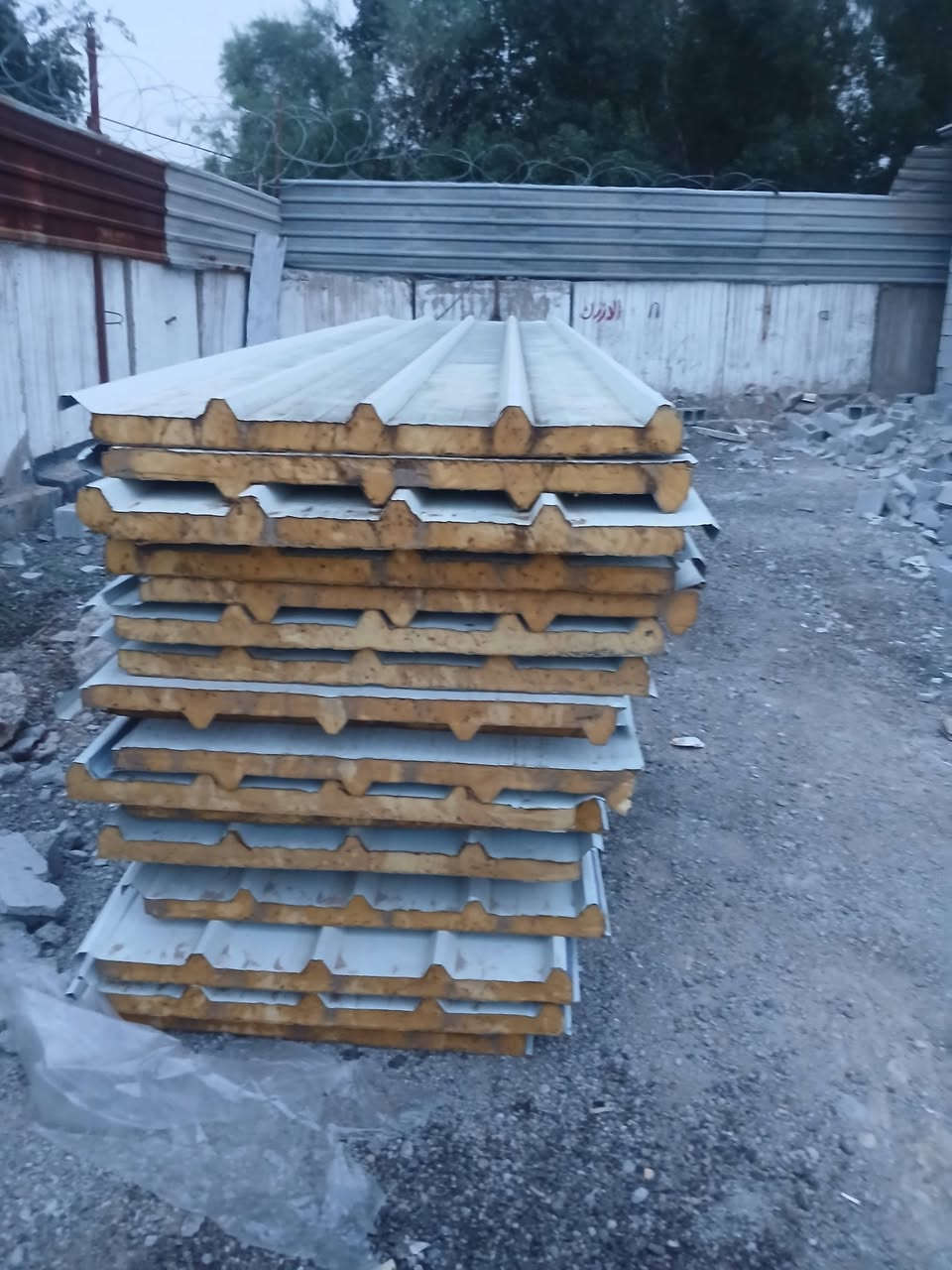 ابيع واشتري كافه انواع الحديد المستعمل واشتري أنواع السندويج ويوجد السنوديج جديد سعار جملة رقمي ***********
