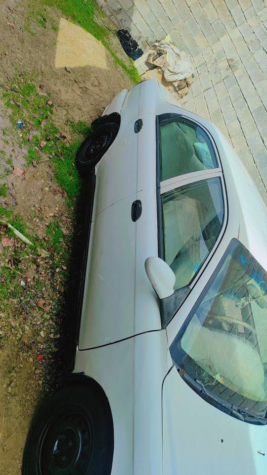 سه نه وی پلا ستک 
کیا سیڤیا
مودیل 1998
ئیشنا کات من ئاوه ئه ی فروشم 
کیشه که ش ئه وه یه کاره بای ته واو نیه 
گیر ئتوماتیکه 
ره قه م 
*********** السليمانية, العراق
