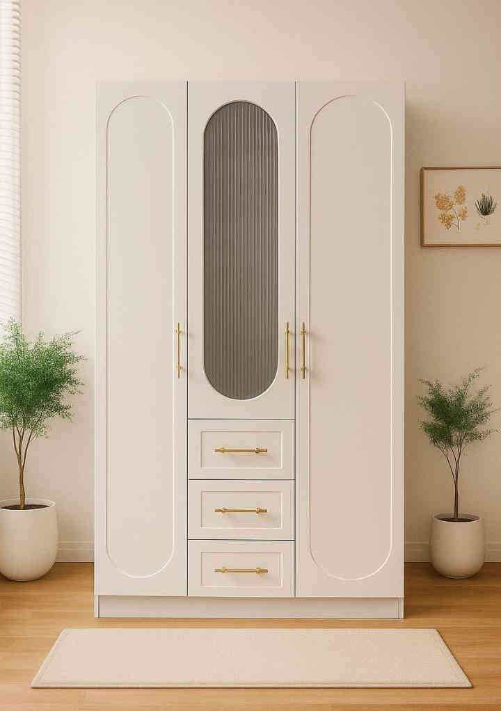 مجموعة اغراض جديدة للبيع اسعار حلوة اي استفسار دزولي طلب صداقة واني اتواصل وياكم او على الرقم واتساب ***********🌹
