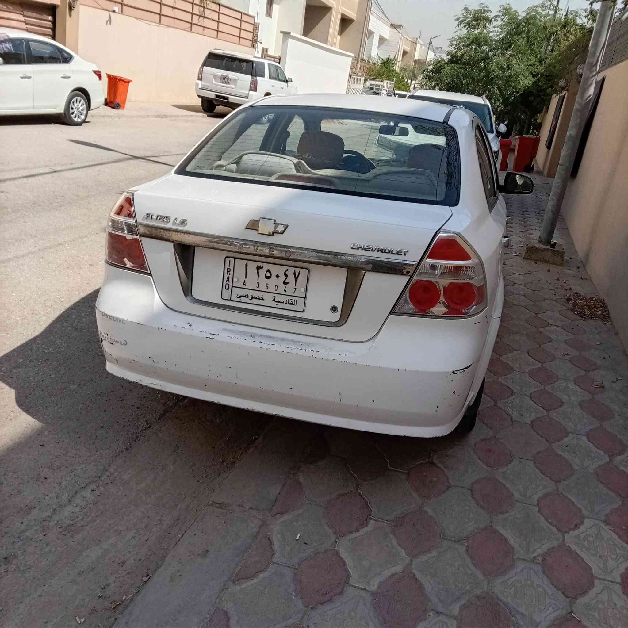 السلام عليكم
سيارة افيو للبيع موديل ٢٠١٠ مكفولة عدا مكان قليل بارد في باب الصدر والباب الخلفي تبريد ثلج تخم تاير دوشمة ستوهة طالعة من  إدامة كاملة السعر ٧٤ ورقة 
للاستفسار ***********

