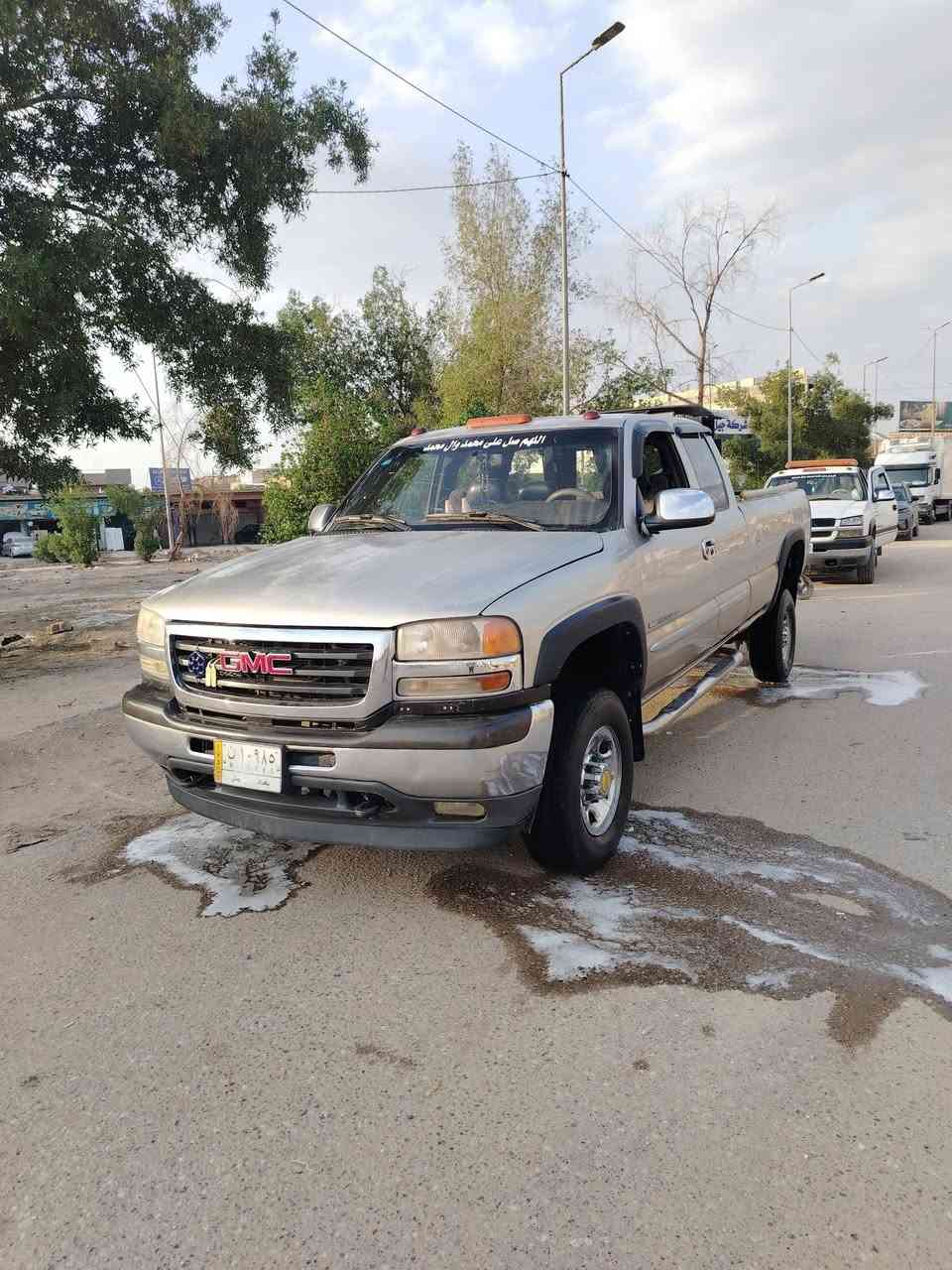 السلام عليكم جمسي للبيع موديل 2001الرقم بغداد بالسنويه كرين انقاذ كير 1000مكينه 5300قماره وربع مكان سياره حله الاستفسار على الرقم ***********
