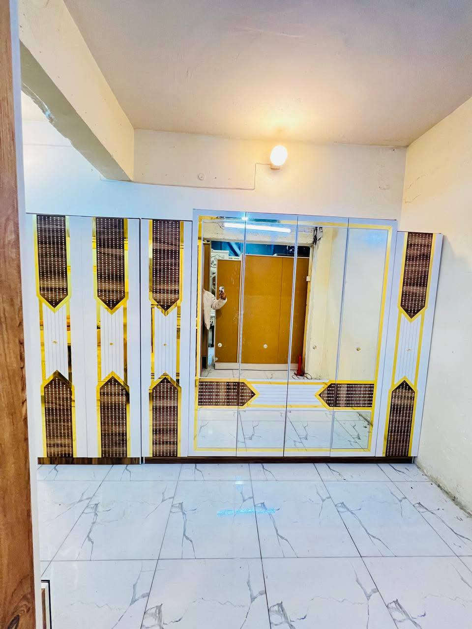 غرفه نوم تركي 🇹🇷
10 قطع نضافة 95/💯
شازلون مخزن اناره كومديات 
(بسعر مليون عرض خاص )مع شد ونقل مجاني داخل بغداد 🧑‍🔧🚚


**إذا كنت صاحب هذا الإعلان وتريد حذفه لأي سبب، رجاءا أرسل رسالة إلى الدعم الفني**