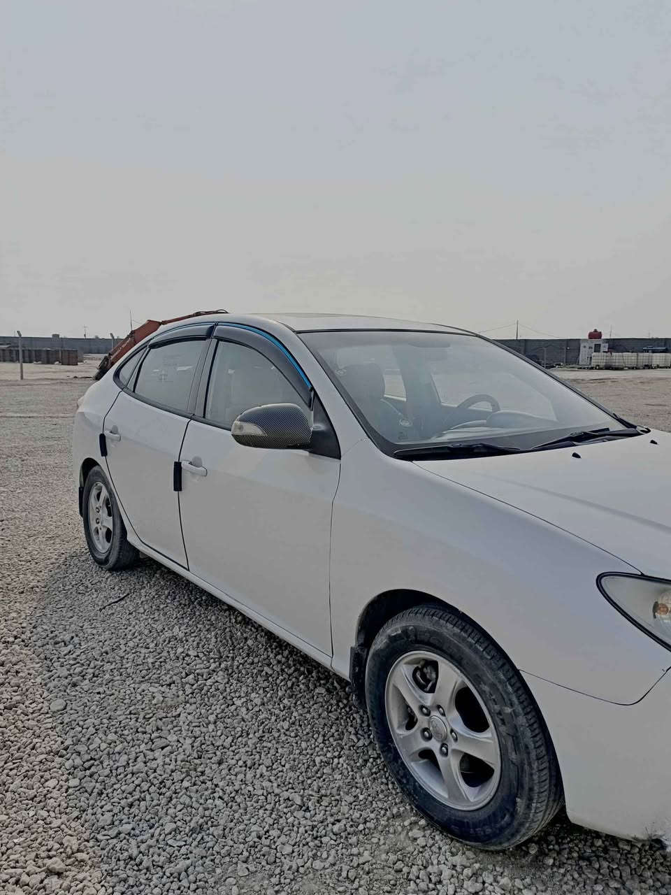 النترا 11 بيضه فول 
* رقم  بغداد دولي  مشروع وطني باسمي 
*سنويه 2029/12/4 
* هزه بشهر 11 
* فتحة
* اشاره بالمري 
* تحكم ستيرين 
* ادامه كامله للسياره ( تبديل جوينات وقايش )
* شد منظومه تبريد جديده 
* كامره + تاب جديد داخل بضمان لشهر 1 
* زوج تايرات جدد 
ضرر  بدون دواخل ولا شاصي 
جاملغ الايسر  مصبوغ نصه
جاملغ الايمن دحجه بسيطه هم كذلك معدل ومصبوغ 
الباب وره سايق صبغ جوة اليده بعرض 4 اصابع ع طول الباب  (عندي تصوير قبل التعديل والصبغ )
السعر 107 وبيها مجال قليل 
الرقم  بيه واتس   ***********
مكاني النجف -الكوفه النجف, العراق
