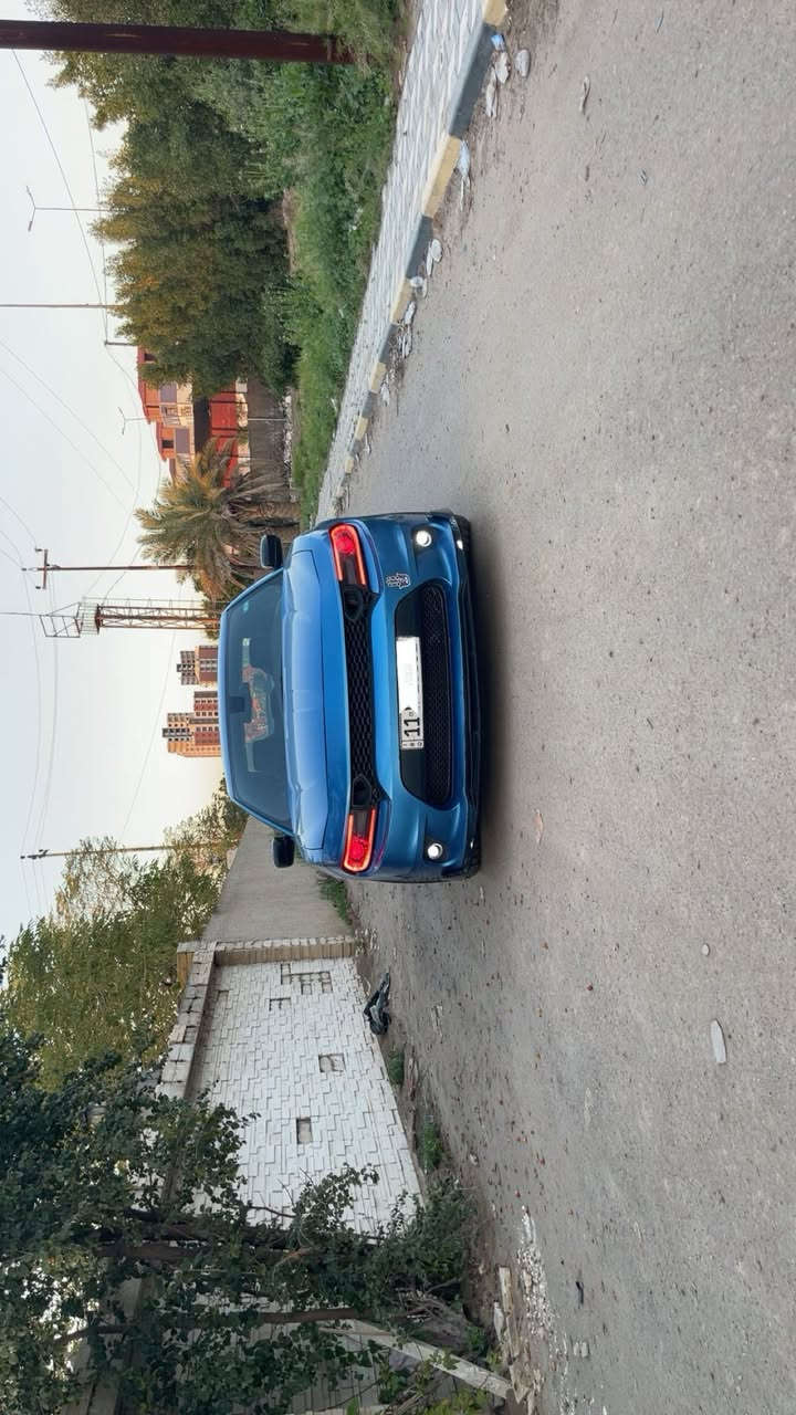 شلون شباب جاجر  ارتي 2015 ماشية 77 الف سيارة طابة كلين وهنا صار بيهة صبغ باب ولبنيد جان مغلف فابلون وصوفر وبخيتة كلير فقط كلير ومبين بالسونار بدون ايرباك السعر 178 ورقة مكانهة بغداد الكرادة اتصال ***********
