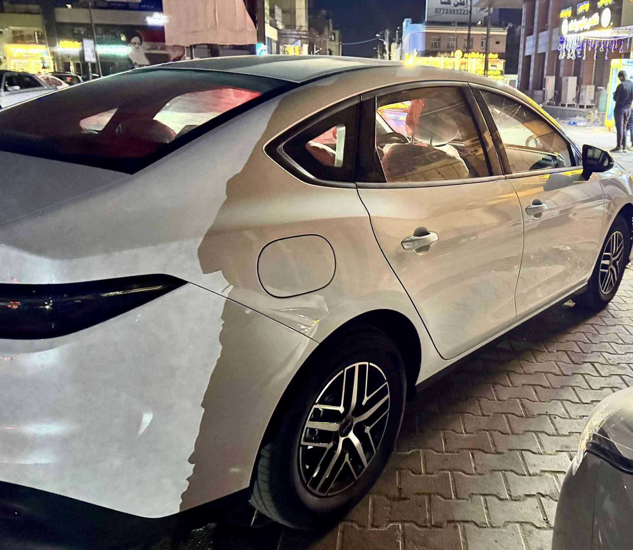 السلام عليكم
بي واي دي سيل 5 ويل كروم موديل 2025 مرقم بغداد و بأسمي السيارة ماشية 980 كم فقط السيارة بحالة الزيرو و كل غراضها كاملة
مكاني النجف الاشرف 
للاستفسار عن السعر الاتصال على الرقم 
***********
