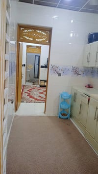 بيت للبيع في السهلة قريب جدا  على مسجد السهلة مساحته ١٠٠ بناء درجة اول...