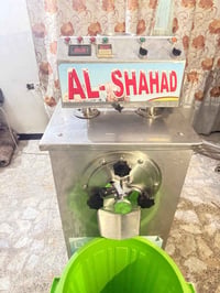 مكينه ايس كريم انتاجيه ايطالي خلاط 110التر +شلال+اتناك+شلال المكان بغد...