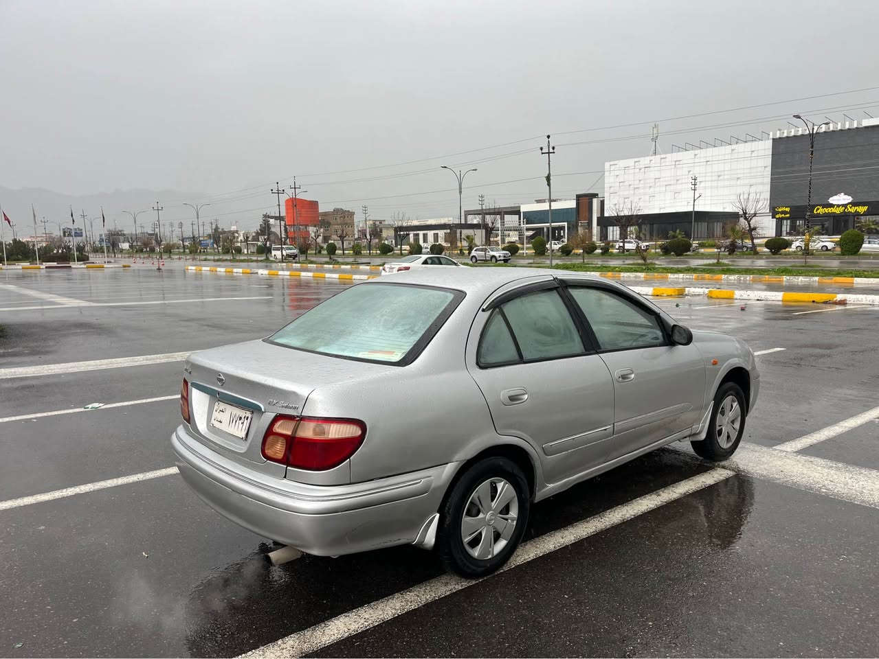 ***********
***********
نیسان سەنی مۆدیل ٢٠٠٢ ئارم پلاستیک سلێمانی بە شەرتی ئەولیات سەیتەرو مەڤرەزە   گێر و مەکینەی توند و تۆڵی بە شەرت  سەیارەکە زۆر خاوێن و جایزە.  ی ماڵی خۆمانە  چوار تایەی ویل لۆکە تەبرید ساردو گەرمەی بە شەرتە نرخی ٥٦ گەلاو مامەڵە  
***********
*********** السليمانية, العراق
