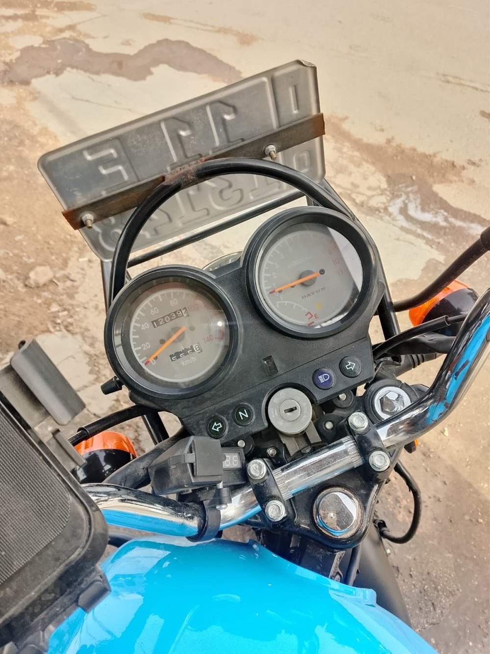 سلام عليكم دراجه دايوان موديل 23 طالعه ب 24 دراجه نضيفه انضف من الصور مكينه خير من الله جيب وياك فيتر وفحص رقم بغداد الدراجه بأسمي سنويه وهزه جديد سعره 2.400 الي مو شراي لا يكسر بحلال العالم 