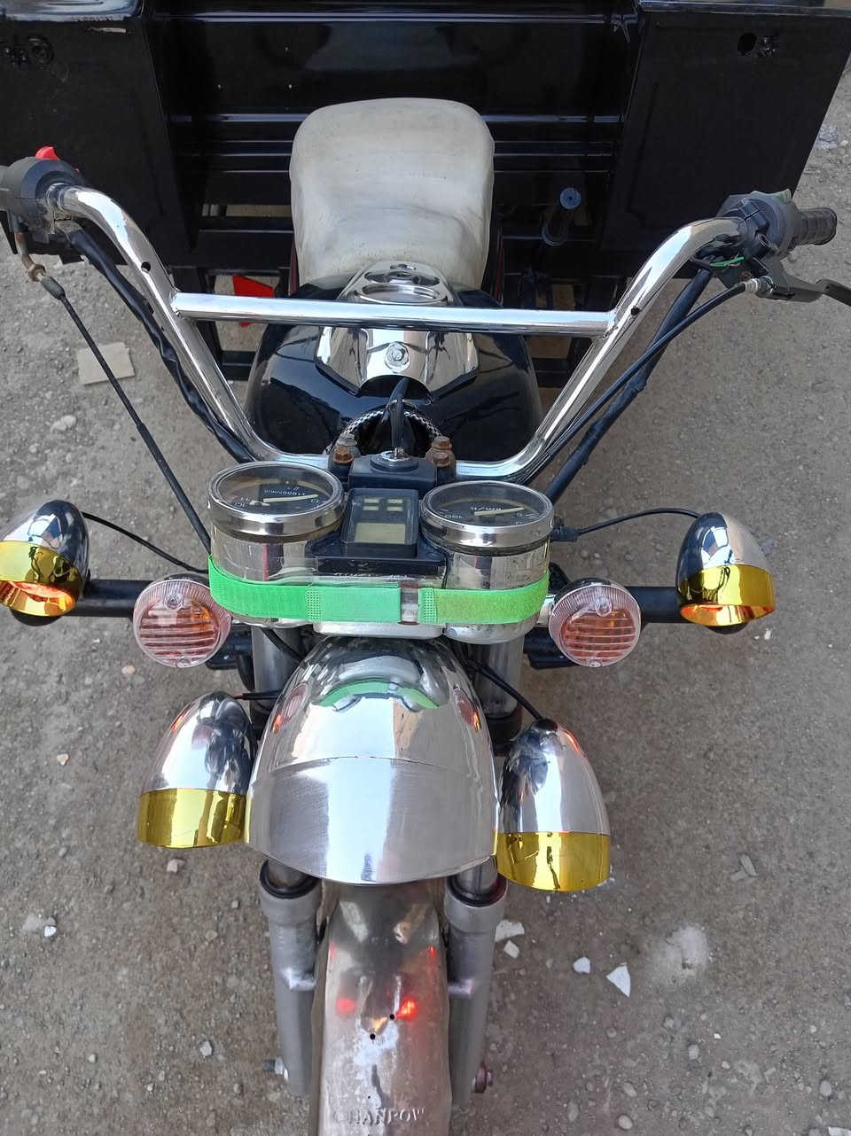 للبيع مكفوله كفاله عامه الموديل 2021 المحرك برغي مامفتوح على بلاد أوراق اصولي بسمي من الوكيل السعر مليون 450 مع مجال قليل باقي التفاصيل على الاتصال خاص ماكو هذا رقم صاحب الدراجه ***********
