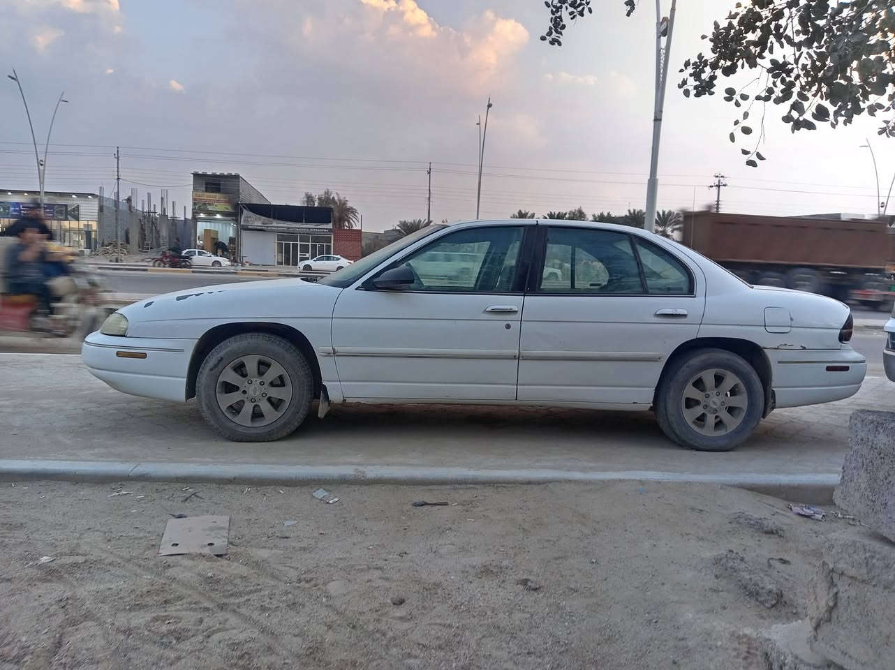 السلام عليكم سياره لومينا مديل 2000 سياره نضيفه وخياس مابيها رقم ألماني شرط التحويل مكاني بصره شط العرب باب الهوه
***********
***********
