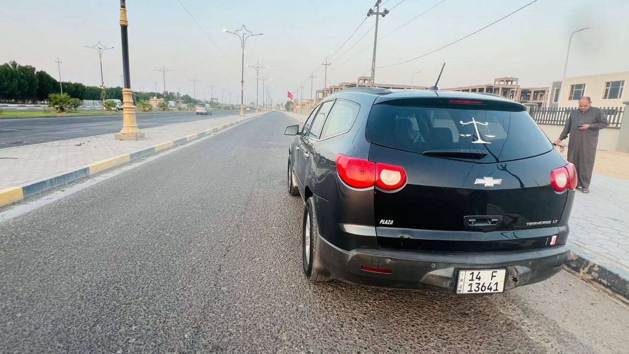 بسم لله
سلام عليكم اخوان سياره ترافكس ٢٠٠٩ وارد كندي حادثه جنطه ومبدله خارج العراق  بيه تكحيل مال شخوط قليل ما مبين بتصوير  اله من قريب 
فول كامل فئة LT ماعده فتحه السقف 
حساسات 
تحكمات استيرن مودات
ثلاث انضمه قياده
جام اوتو 
تدفئه تبريد بالكشنات
مثبت سرعه
تبريد ثلاث قطع نقصه غاز فقط السبب بدلا راديتر جديد لازم يطير الغاز 
كامره خلفيه 
صدر جديد
صندوك كهربائي 
تخم تاير جديد
رقم بصره دولي تحويل ثاني يوم السياره تخسر عليه بس غاز فقط 
سياره متواجده بالبصره وبسمي السياره تحويل  بيع او مراوس *********** البصرة, العراق
