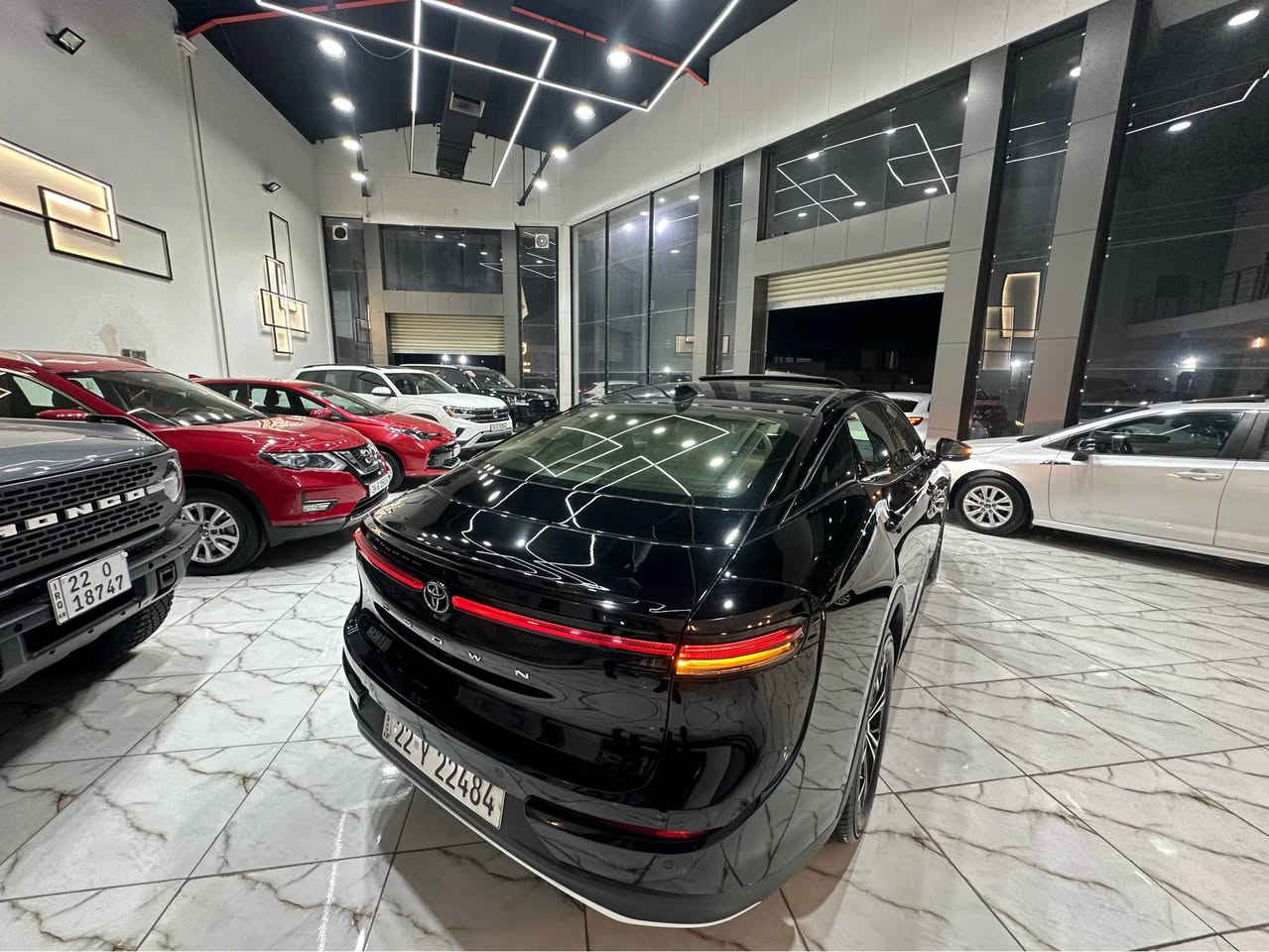 تويوتا كراون
مؤديل:2023
 مواصفات:-فول-PPF
سلندر:بزين-هايبريد
كيلؤمتر:4000
***********
*********** أربيل, العراق
