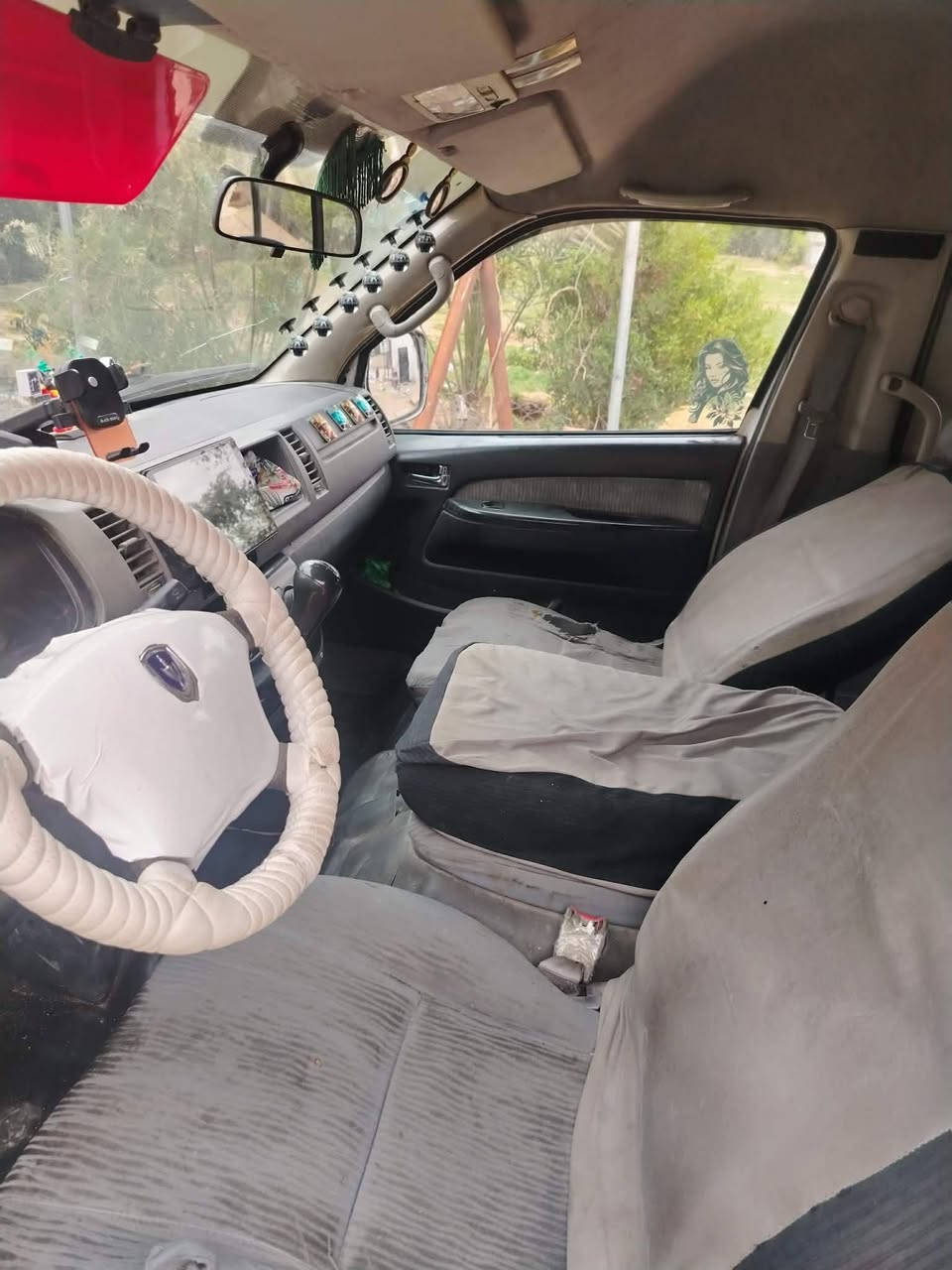 السلام عليكم جنبي H2سياره حلوه نضيفه موديل 2013رقم نكليزي بغداد تحويل مباشر مصفره هيه وغرامه سياره جاهزه حلوه بلاديه مكان السياره كربلاء رقم الهاتف *********** سعر 115وبيه مجال للشراي
