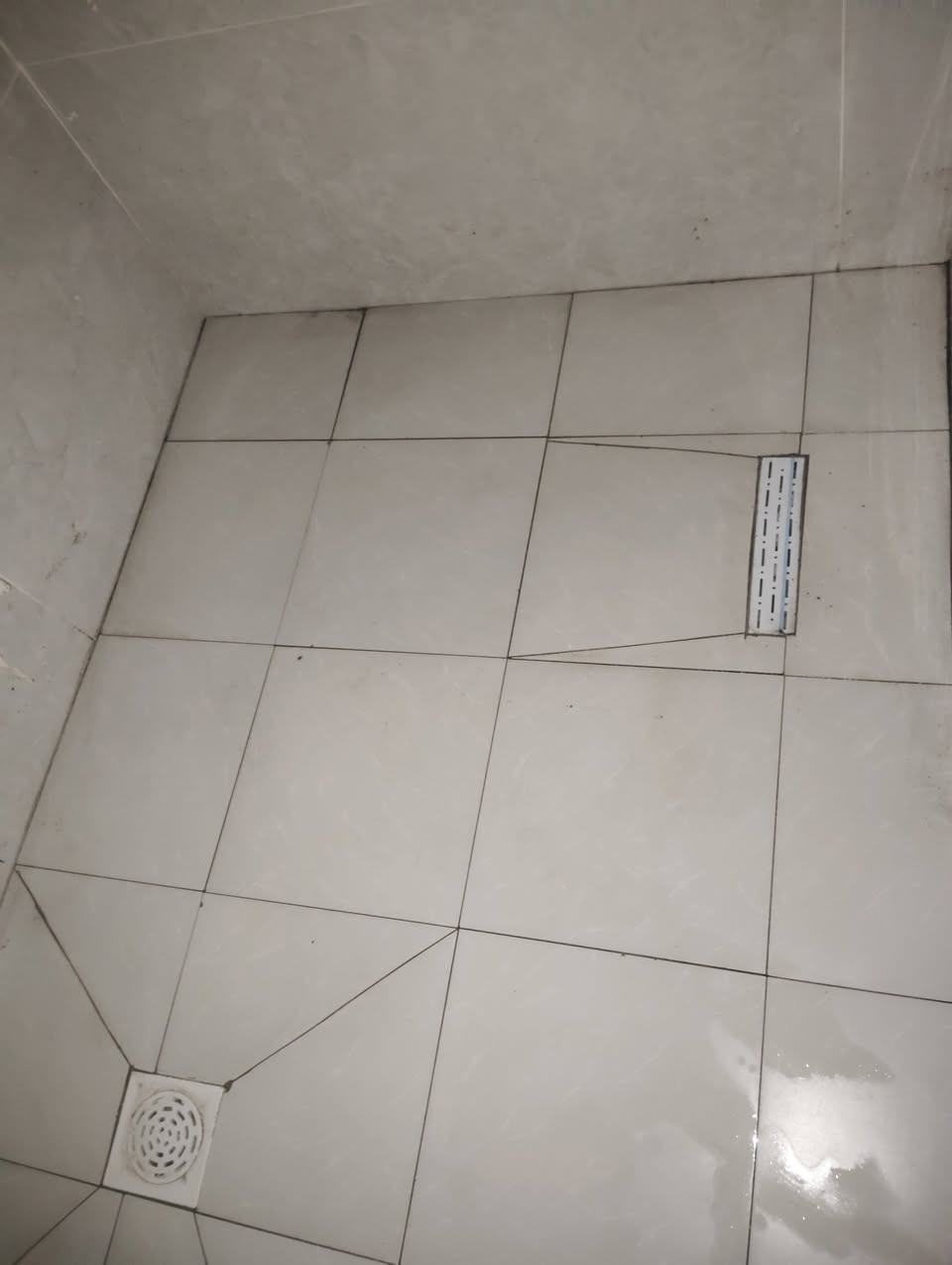 ابراهيم المصري خلفة سرميك درجه اولى مرمر كاشي بورسلين الواح درج وجهات شغل بليزر درجه  اولى التزام بلعمل واسعار مناسبه ***********
