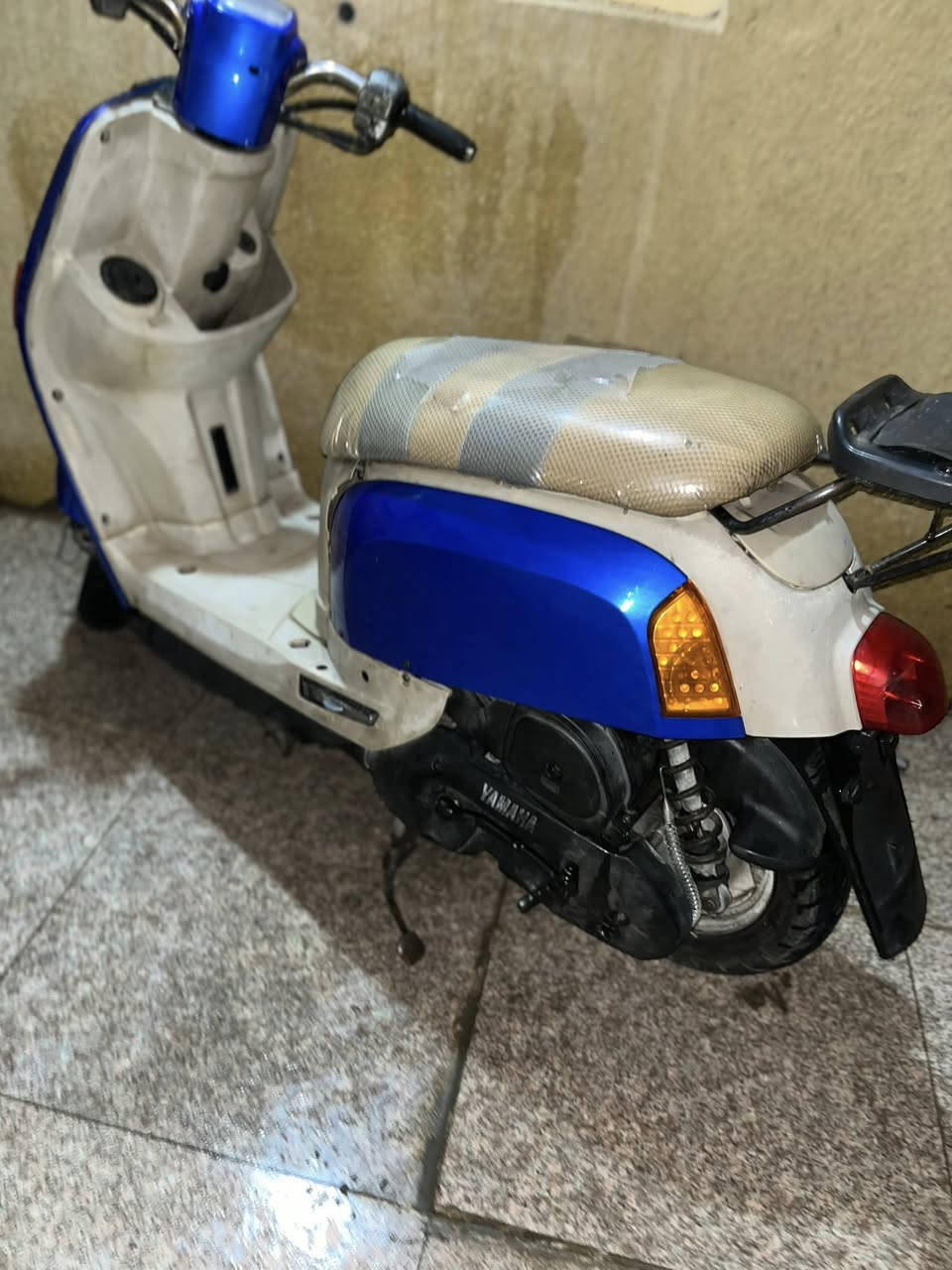 سلام عليكم دراجة بوليس للبيع كابريتر دراجة نضيفة نكر سلف وهندر  شغاله ما ناقها شي فقط اكو صوت بالروله السعر 550 وبيها مجال مكاني الحر الصغير رقم ***********
